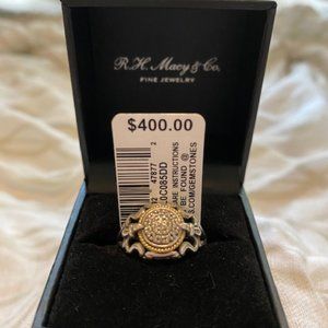 NWT EFFY Right hand diamond accent ring
